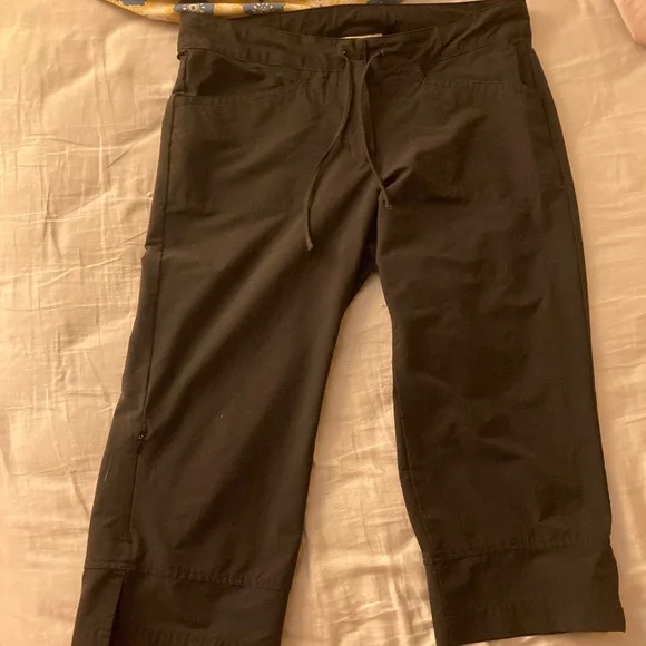 ❤️Exofficio black capris size 8 - Picture 1 of 5